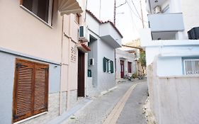 Ilos House